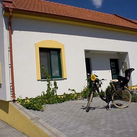 Apartmany U Zamecku Hlohovec Exteriör bild