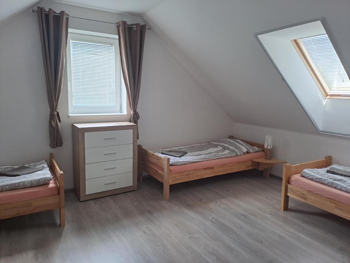 Apartmany U Zamecku Hlohovec Exteriör bild