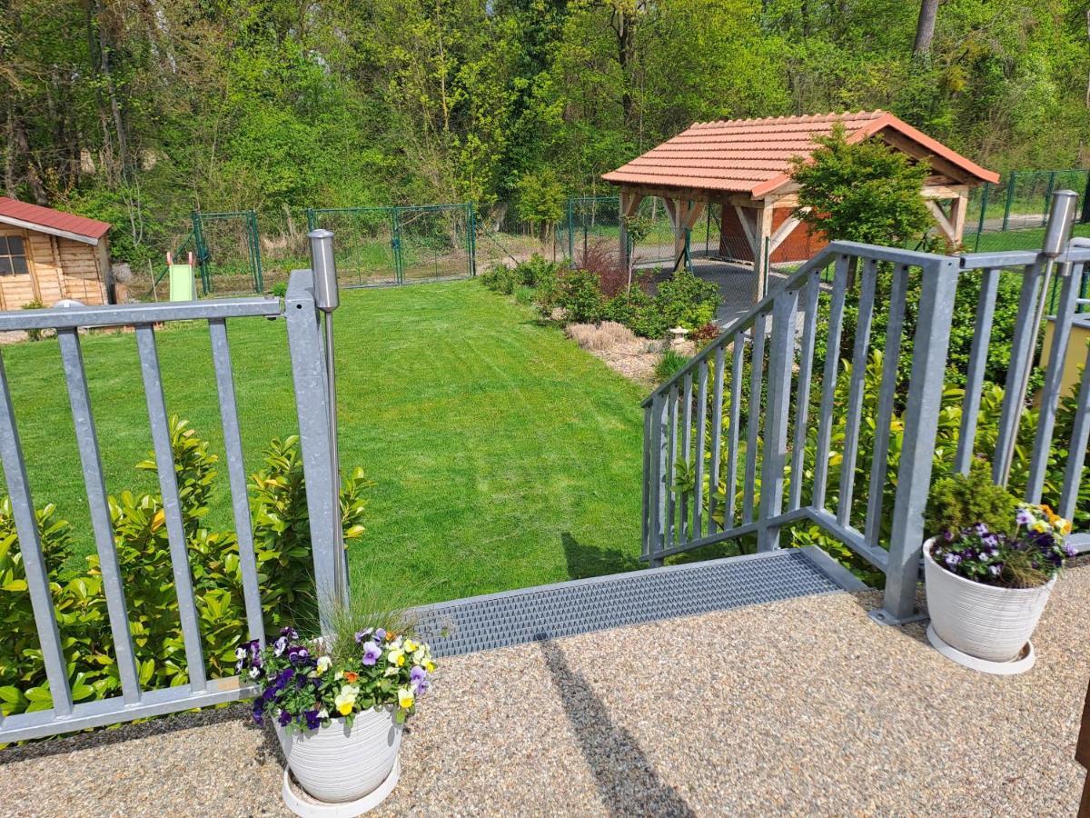 Apartmany U Zamecku Hlohovec Exteriör bild