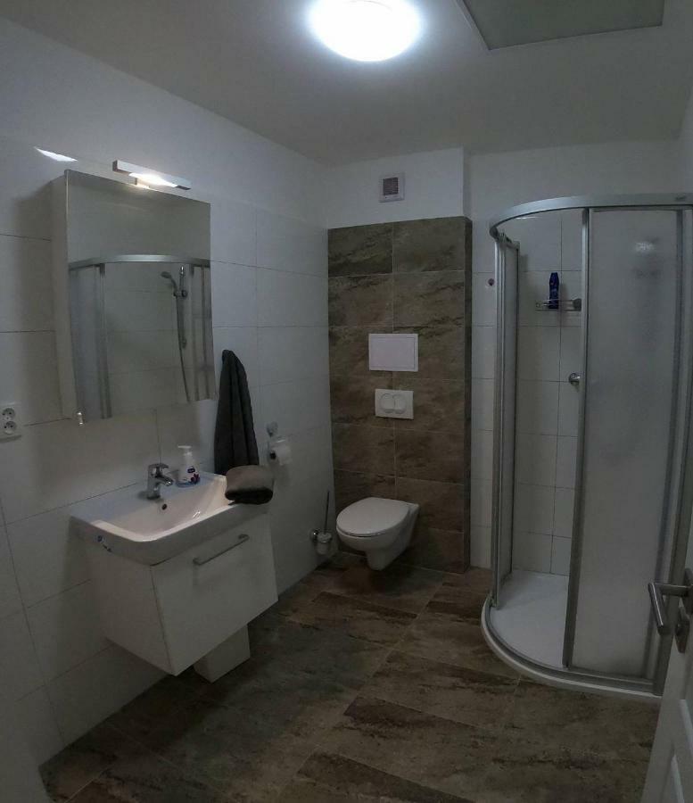 Apartmany U Zamecku Hlohovec Exteriör bild