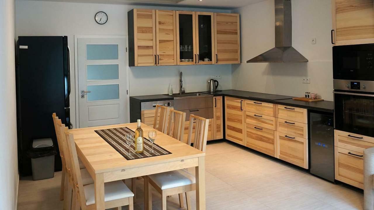 Apartmany U Zamecku Hlohovec Exteriör bild