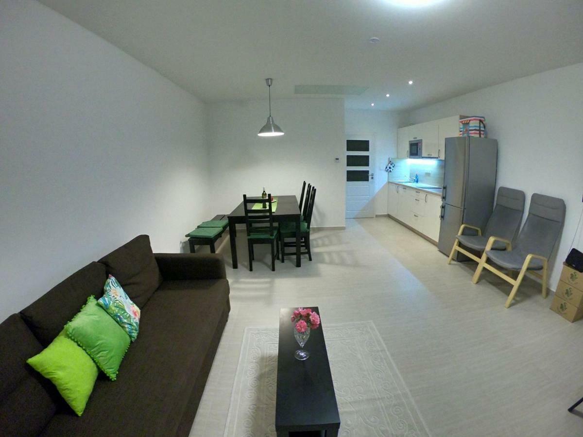 Apartmany U Zamecku Hlohovec Exteriör bild